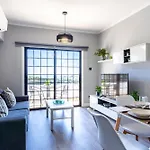 Peale's 2-br & Balcony In Mackenzie Lejlighed