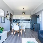 Peale's 2-br & Balcony In Mackenzie Lejlighed